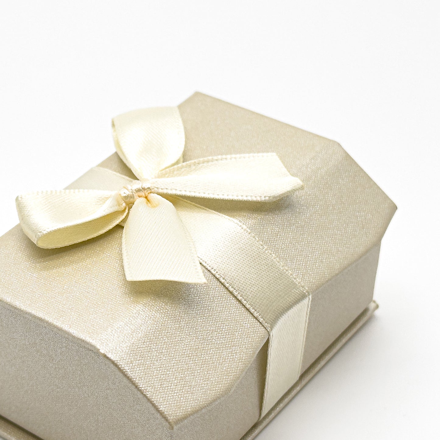 Beau | Ivory Satin Double Wedding Ring Box (Pack of 50)