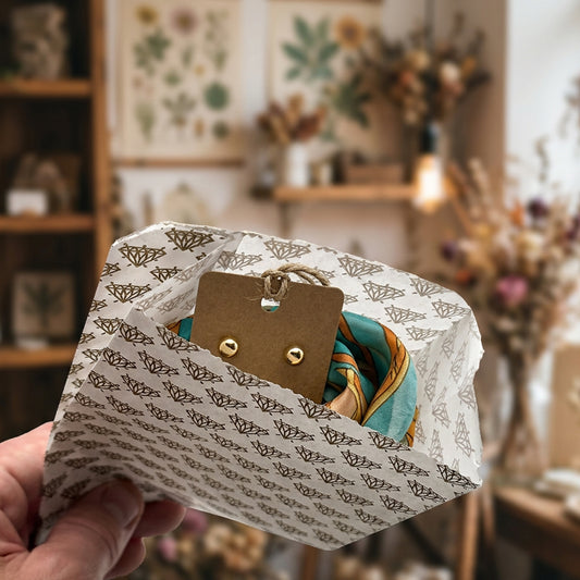 Gold & White Diamond Design Paper Bags | Affordable & Recyclable Packaging (Pack of 1000)