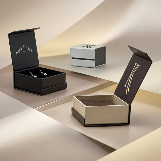 Versailles Ring / Universal | Timeless Eco Magnetic Hinged Ring Box (Pack of 30)