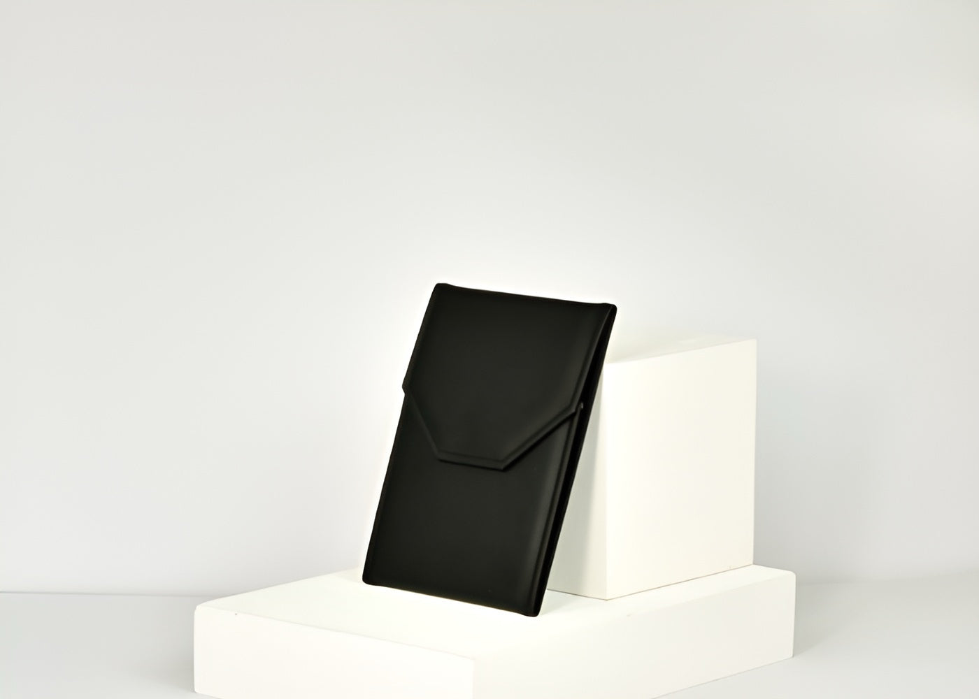 Pearl Folders, Black (Pack of 10)