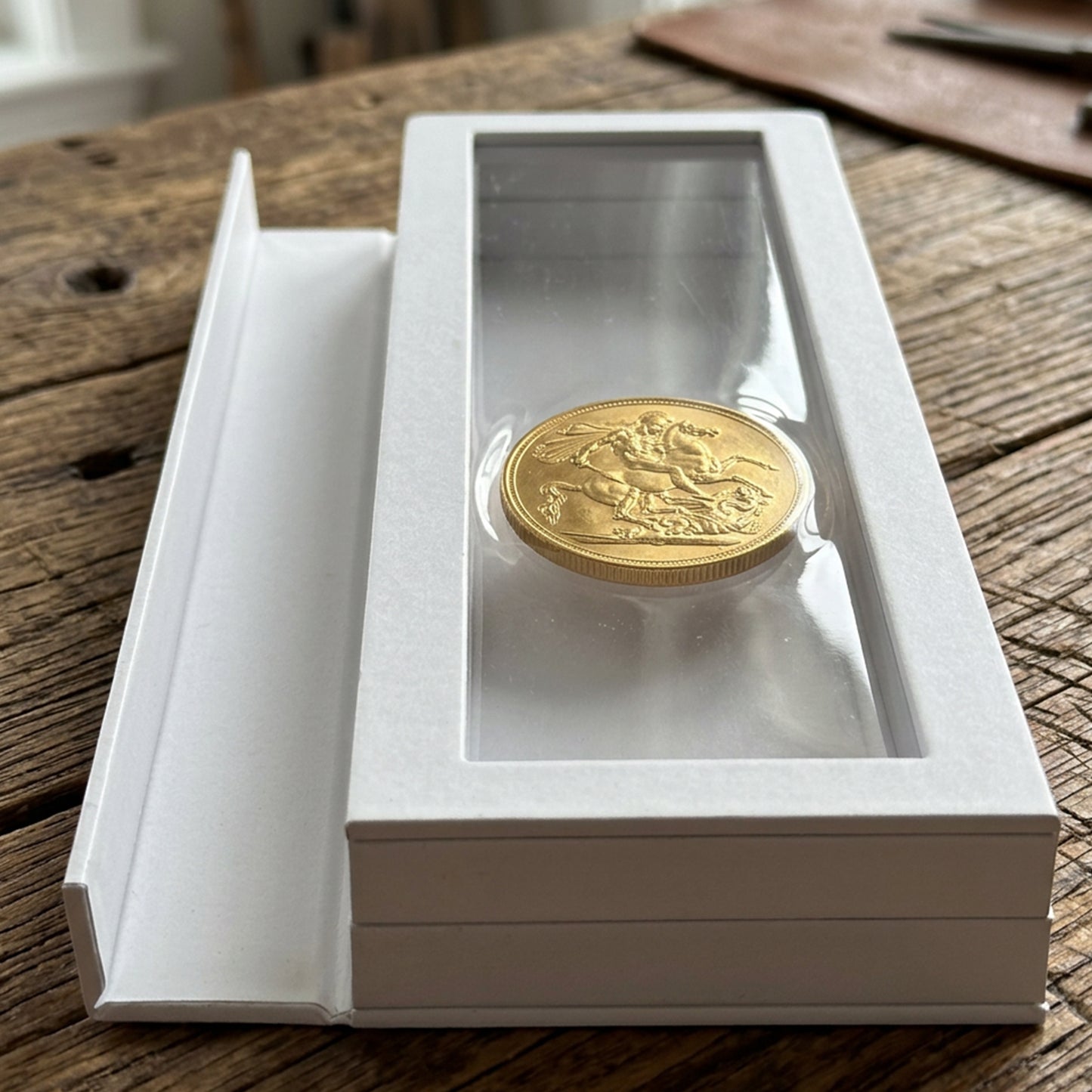 Cairo | Luxury White Floating Frame Case for Bracelets, Gifts & Collectible Coins (Pack of 1)