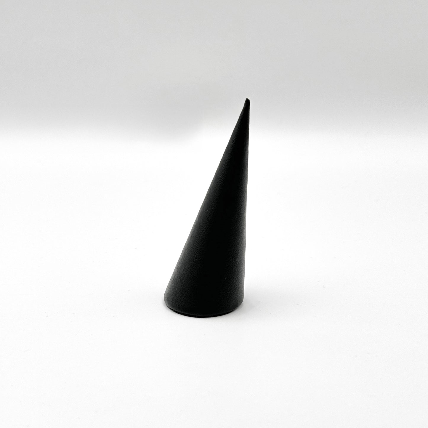 Ring Cone Display Stand | Black / White