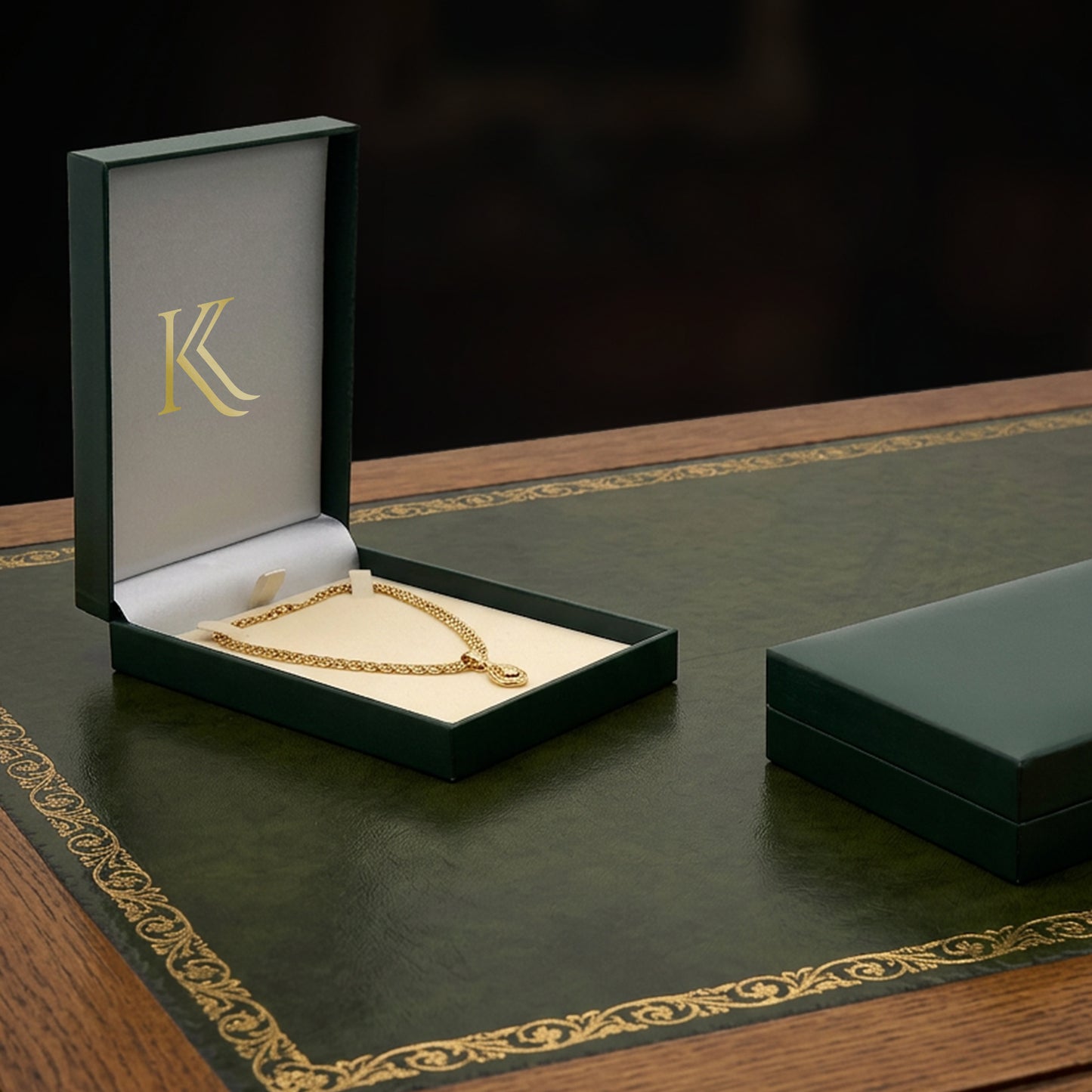 Marham | Classic Green / Cream Plain Leatherette Necklace Case (Pack of 12)